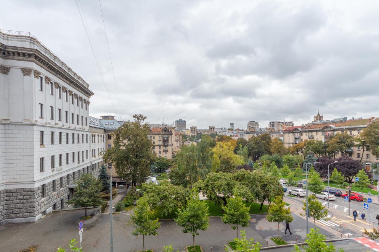 Dayflat Apartments Maidan Area Kyiv Exterior photo